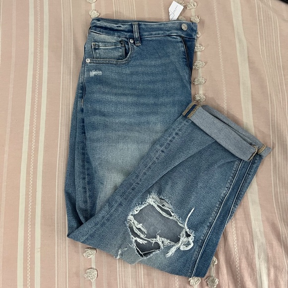 American Eagle Outfitters Denim - Curvy mom jeans